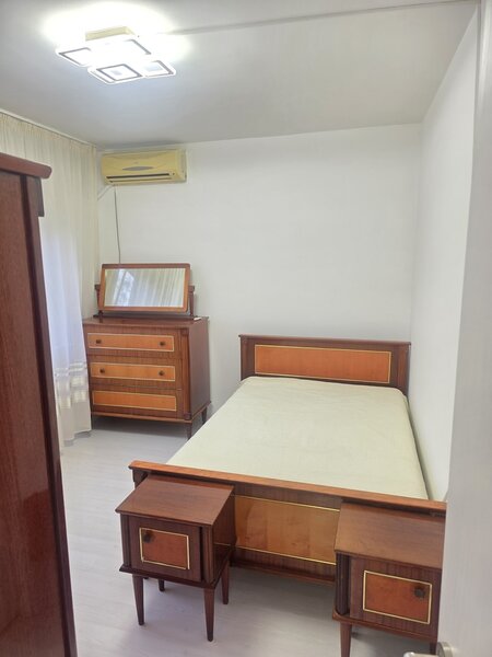 Universitate, Sala Palatului,